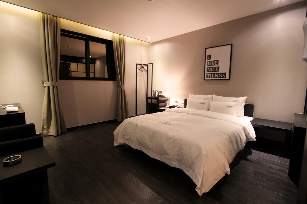 Hotel Londoner Gimhae ภายนอก รูปภาพ